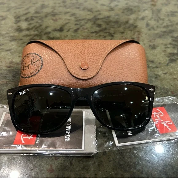 Ray- Ban Sunglasses in Black, like new